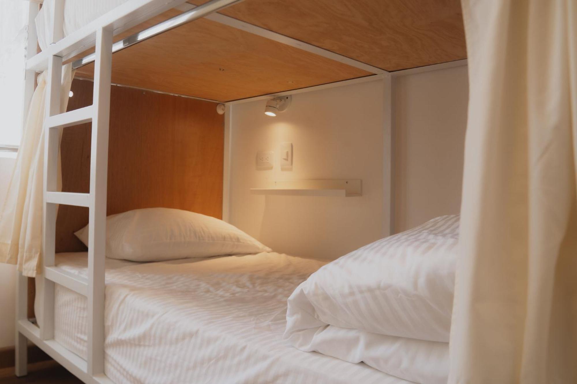 Lit dans Dortoir pour Femmes de 4 Lits
